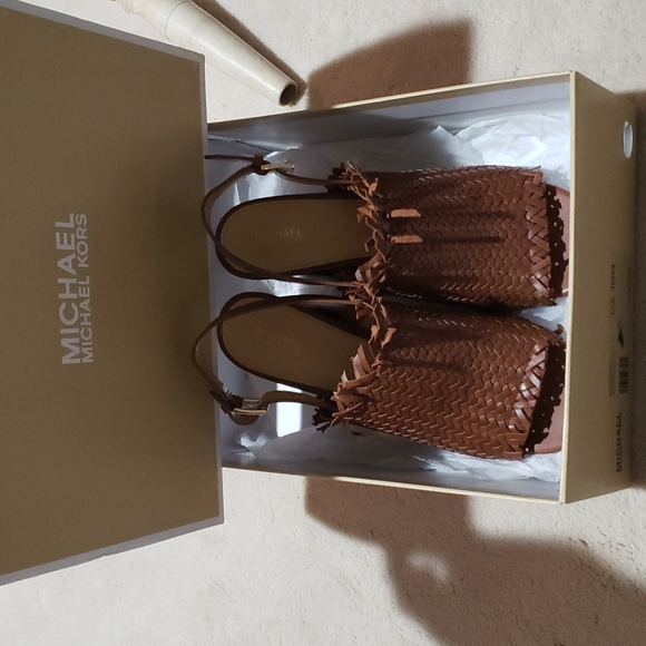 Sandals - Picture 5 of 5